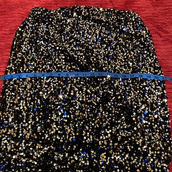 NWT Gabrielle Union Sequin Strapless Dress. Size Medium. - Picture 10 of 11